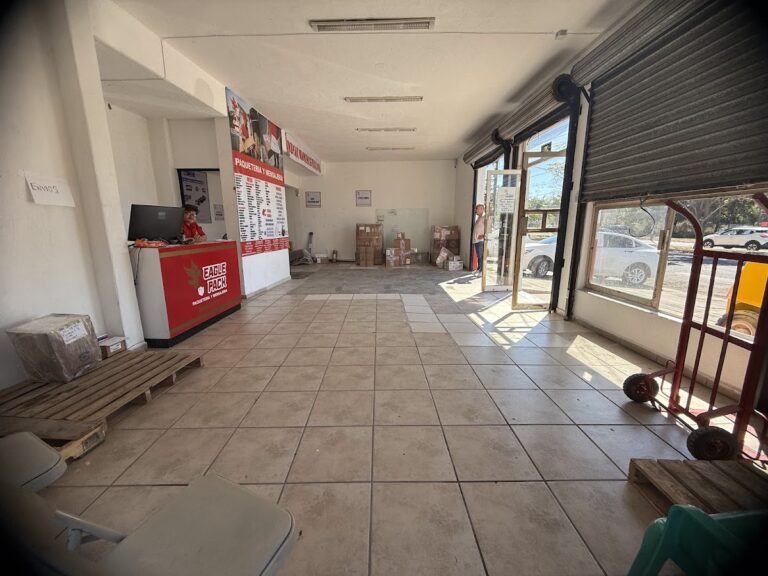 20620 eagle pack manzanillo 768x576