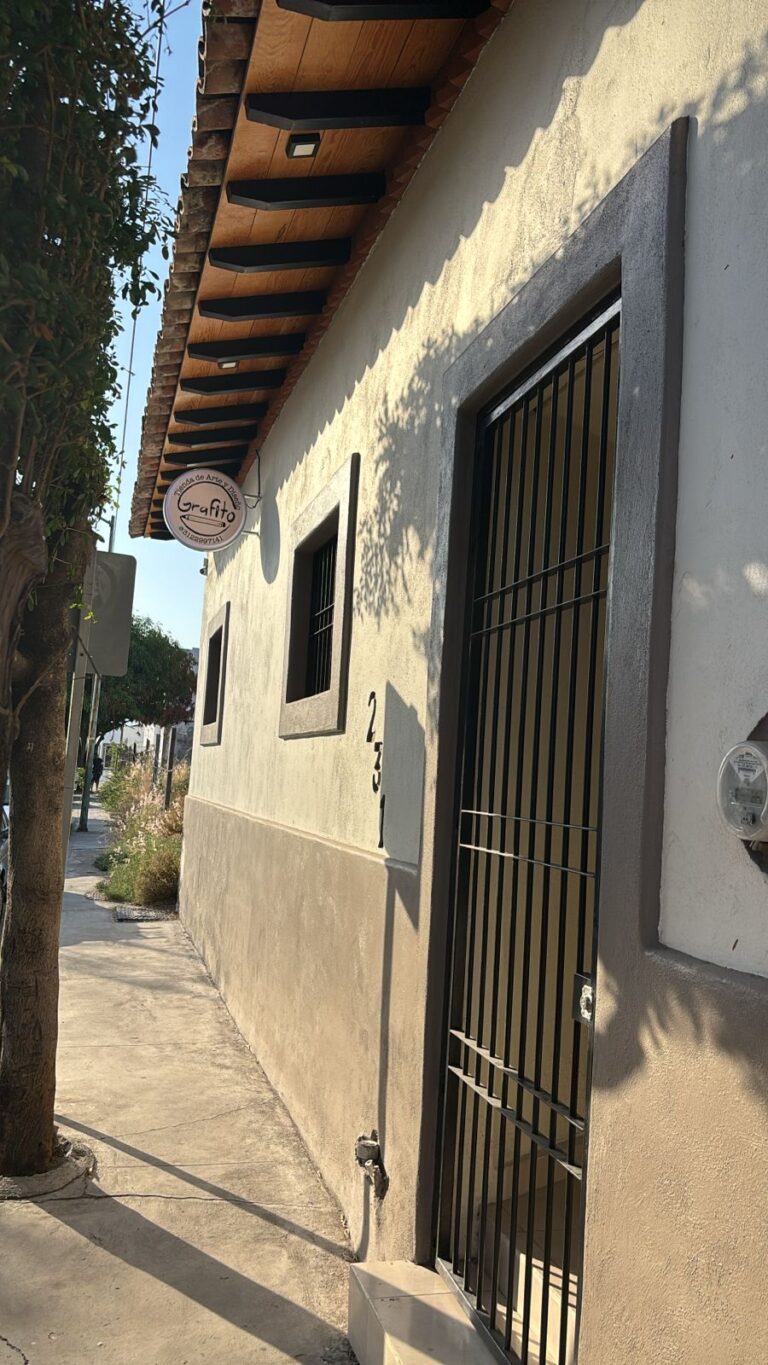 1019 grafito tienda de arte y diseno 768x1365