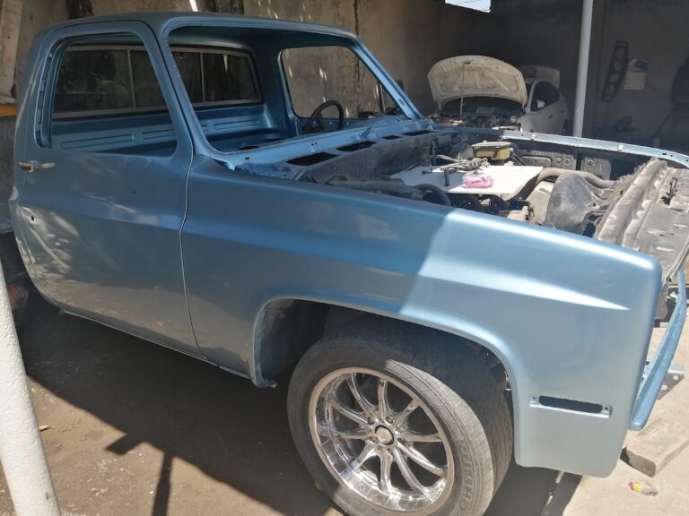 1054 taller laminado y pintura esparza 768x576