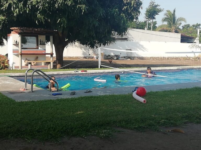 1646 albercas squalo 768x576