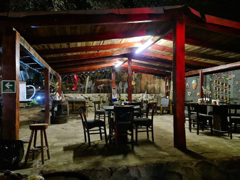 264 rio cafe bar 768x576