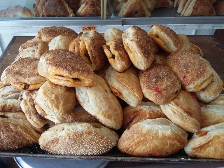 2651 empanadas comala 768x576
