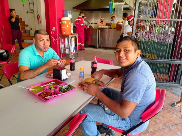 2732 carniceria chely 768x576