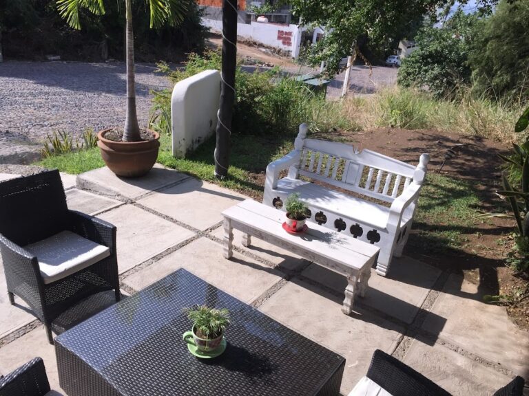 2930 blueberry bistro cafe 768x576