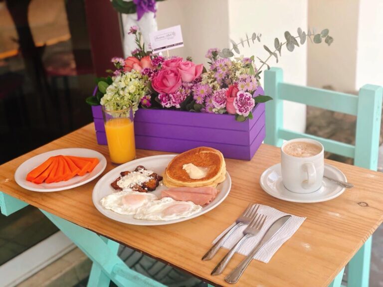 3239 montecarlo cafe 768x576