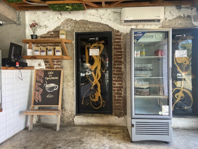 3296 puerto cafe santiago 768x576