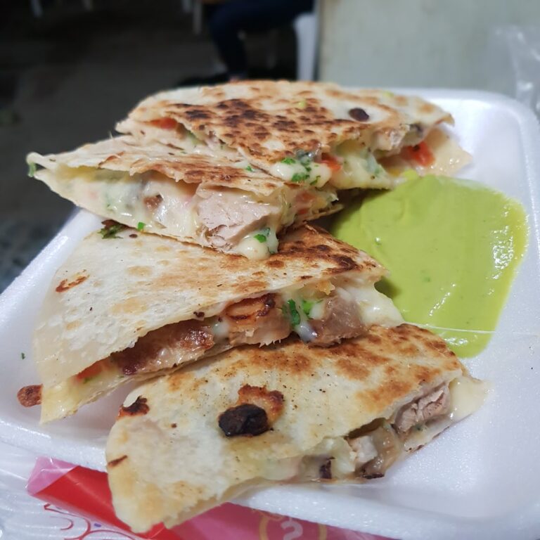 330 taqueria los dos hermanos 768x768