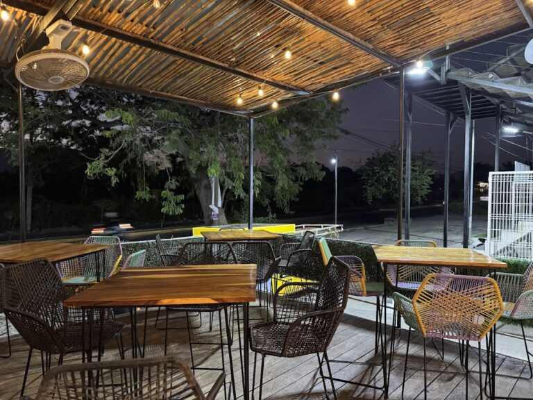 573 tacos y tortas santiago sucursal los altos 768x576