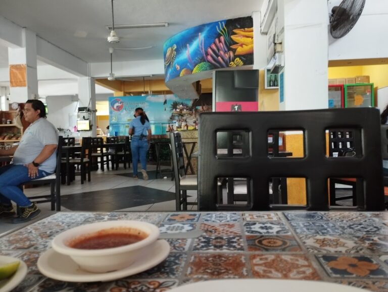 585 mariscos carlos 768x579