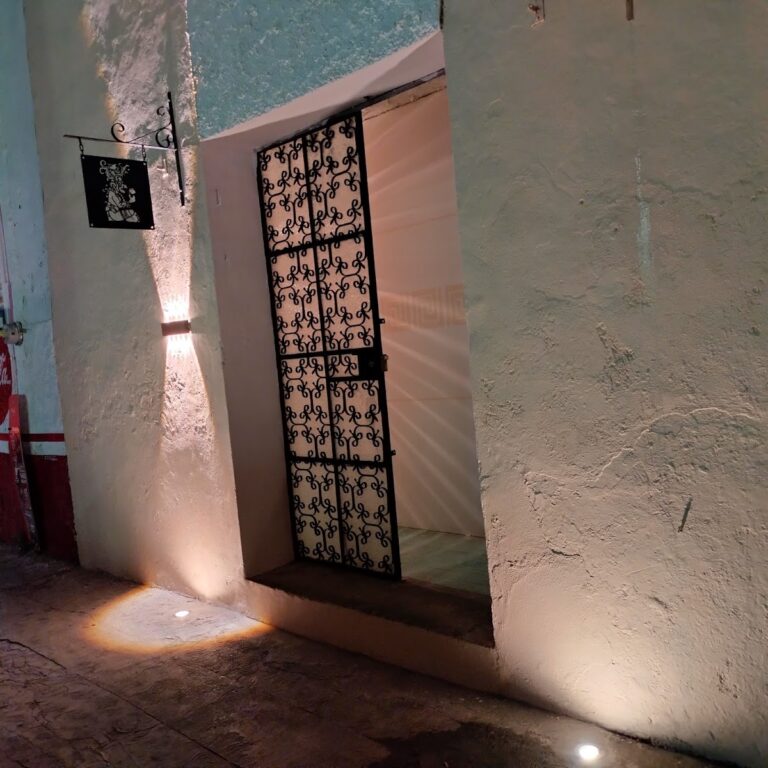 10680 itza massage 768x768