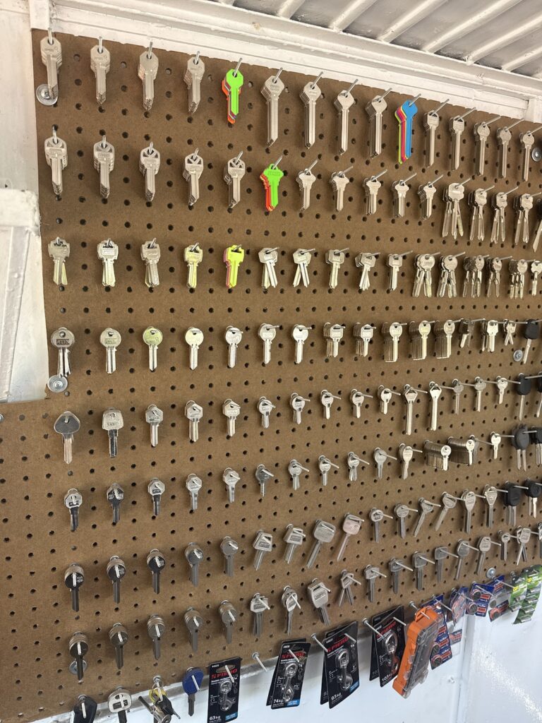 11022 zam cerrajeria automotriz colinas de tonala 768x1024