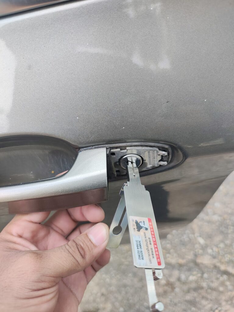 11365 cerrajeria alegria 768x1024