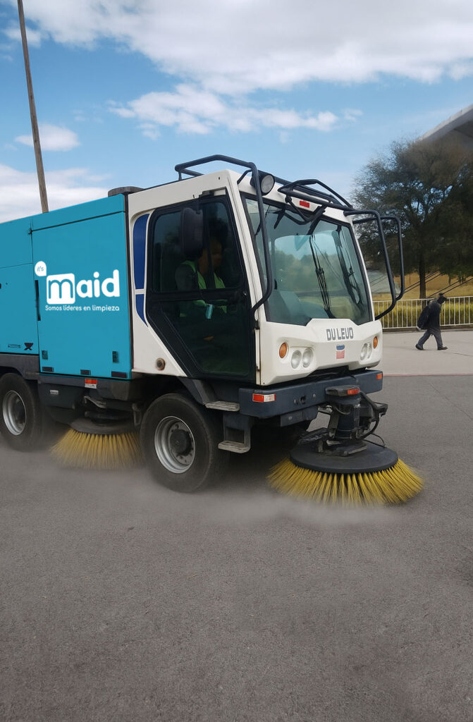 13813 its maid tijuana 671x1024