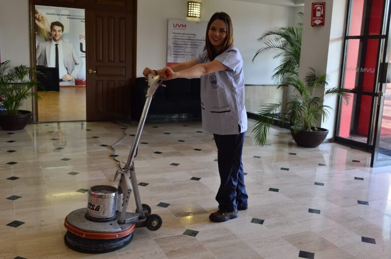 14075 grupo todo limpio 768x509