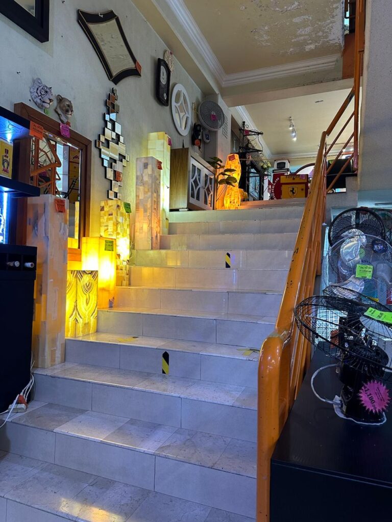 15301 la villita mueblerias 768x1024