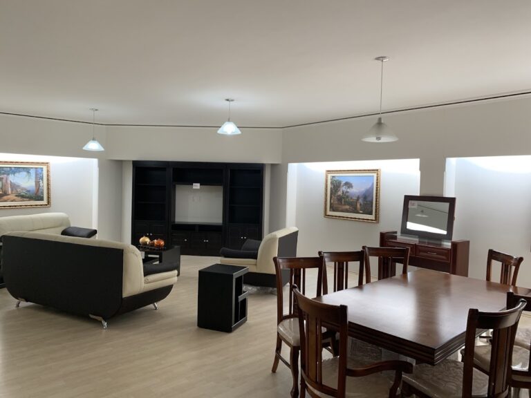 15319 muebles lois 768x576