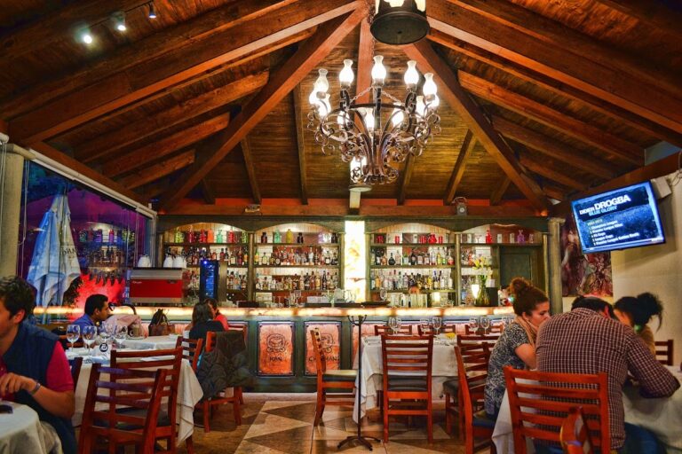 17558 restaurante ciudad sagrada 768x512