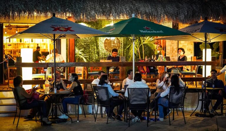 17575 ambar del mar restaurante de mariscos 768x445