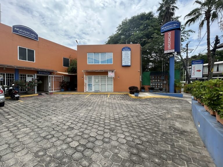 19052 clinica mediciel 768x576