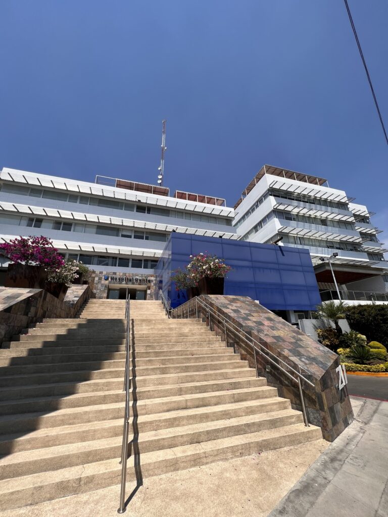 19132 hospital center vista hermosa 768x1024