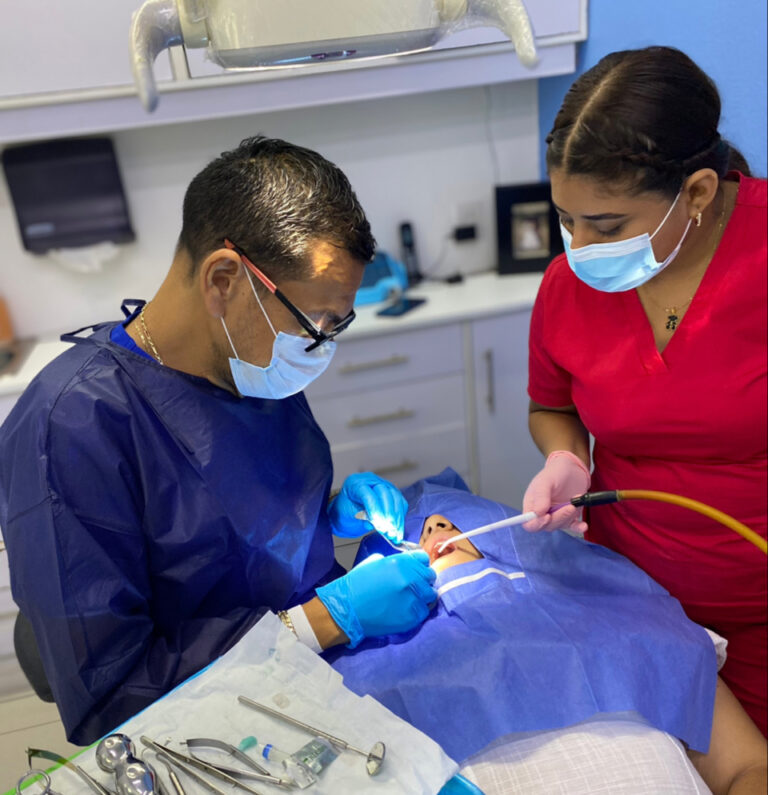 19515 dental covarrubias zihuatanejo 768x795