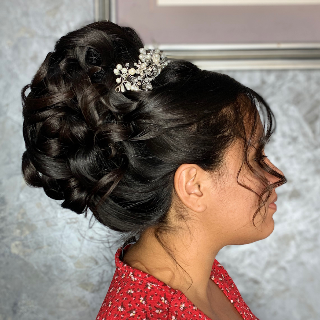 21142 israel ruiz salon 1024x1024