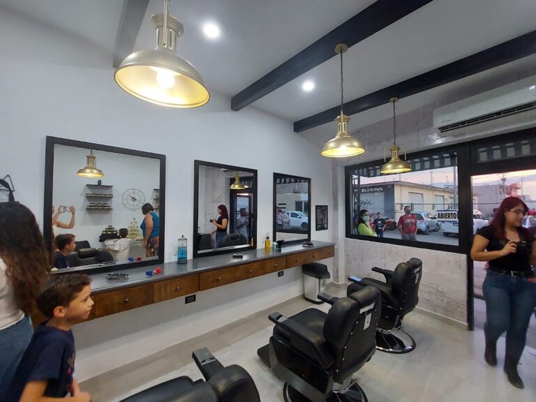 21285 lion street barberia 768x576