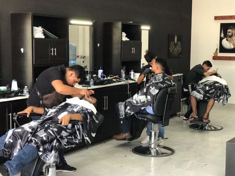 21348 mens barber shop 768x576