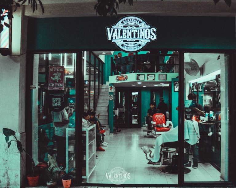 21389 valentinos barberia tradicional 768x614