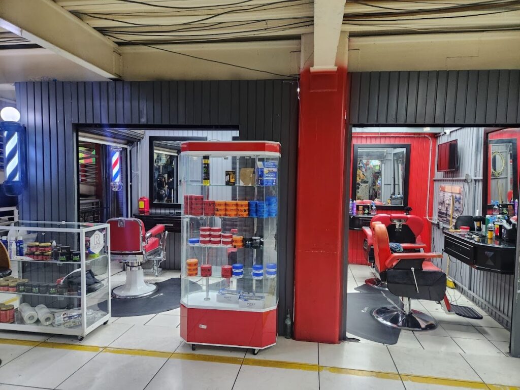 21450 ladys barber 1024x768