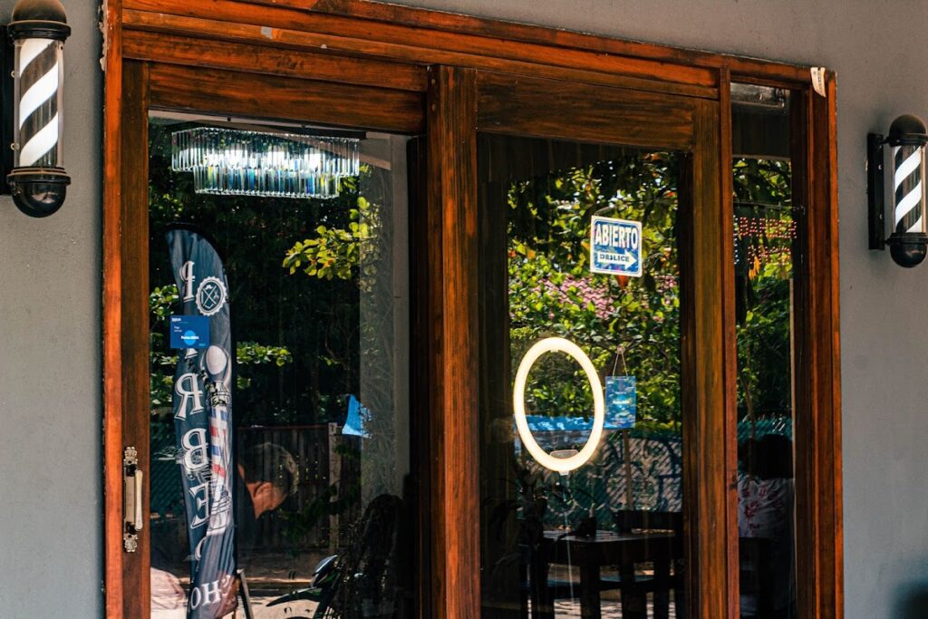 21531 barber shop c d c 1024x683