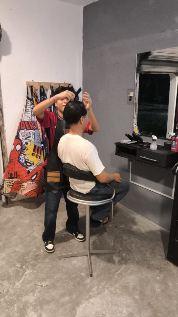 21545 kobra barber 576x1024