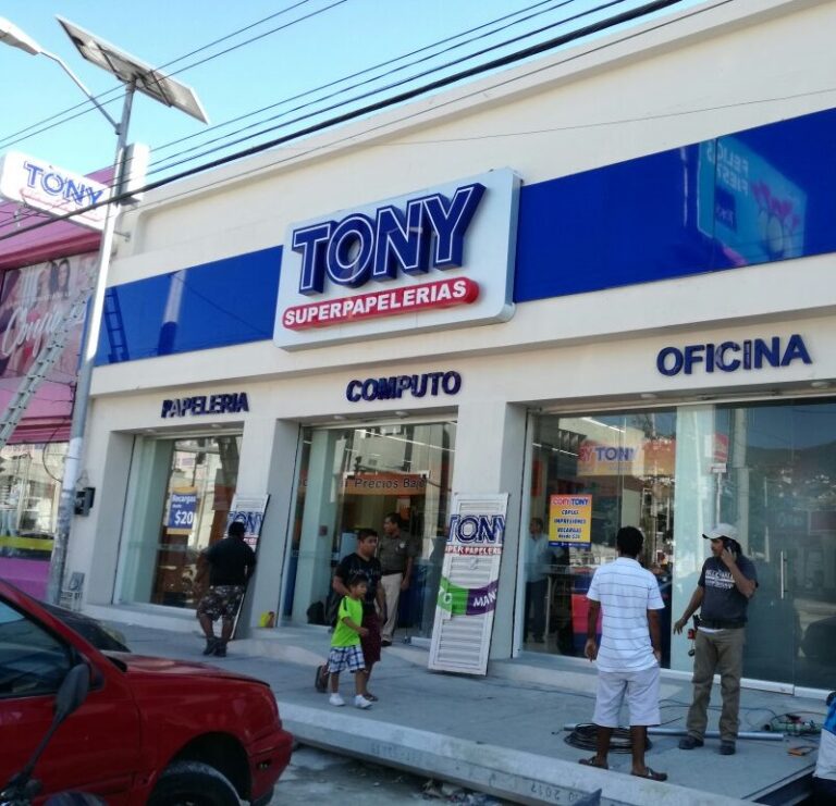 21800 tony superpapelerias 768x741