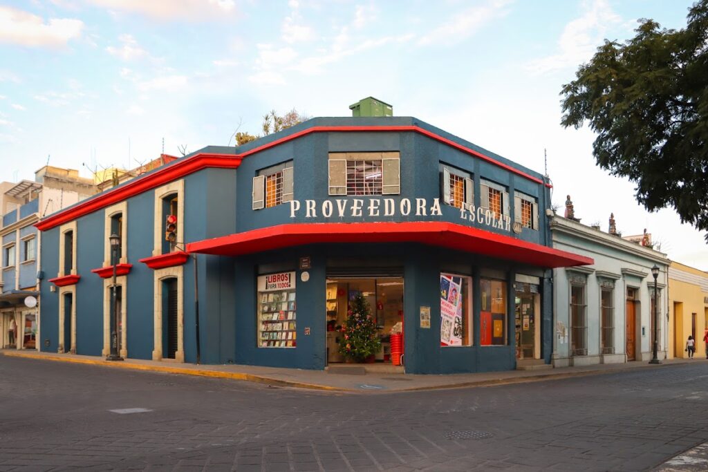 21910 la proveedora casa matriz 1024x683