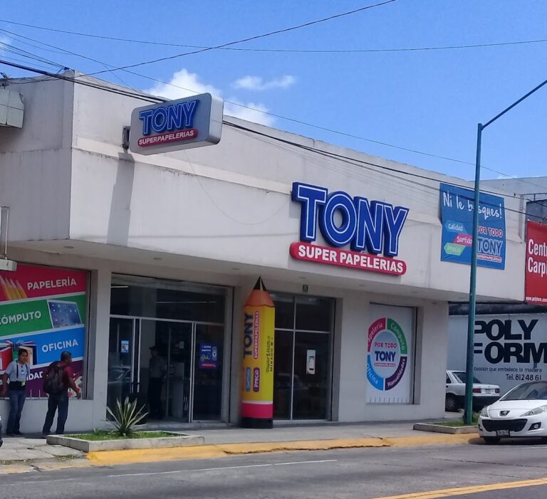 22010 tony superpapelerias 768x701