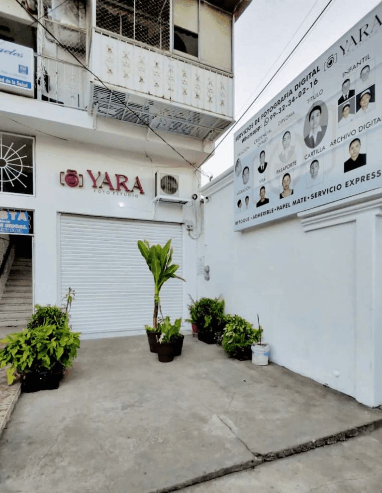 22419 yara foto estudio 768x989