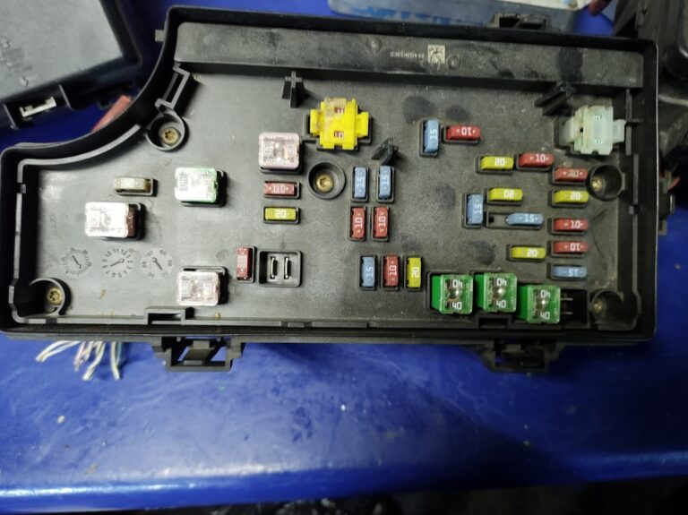 23276 taller mecanico tono y autopartes 768x575