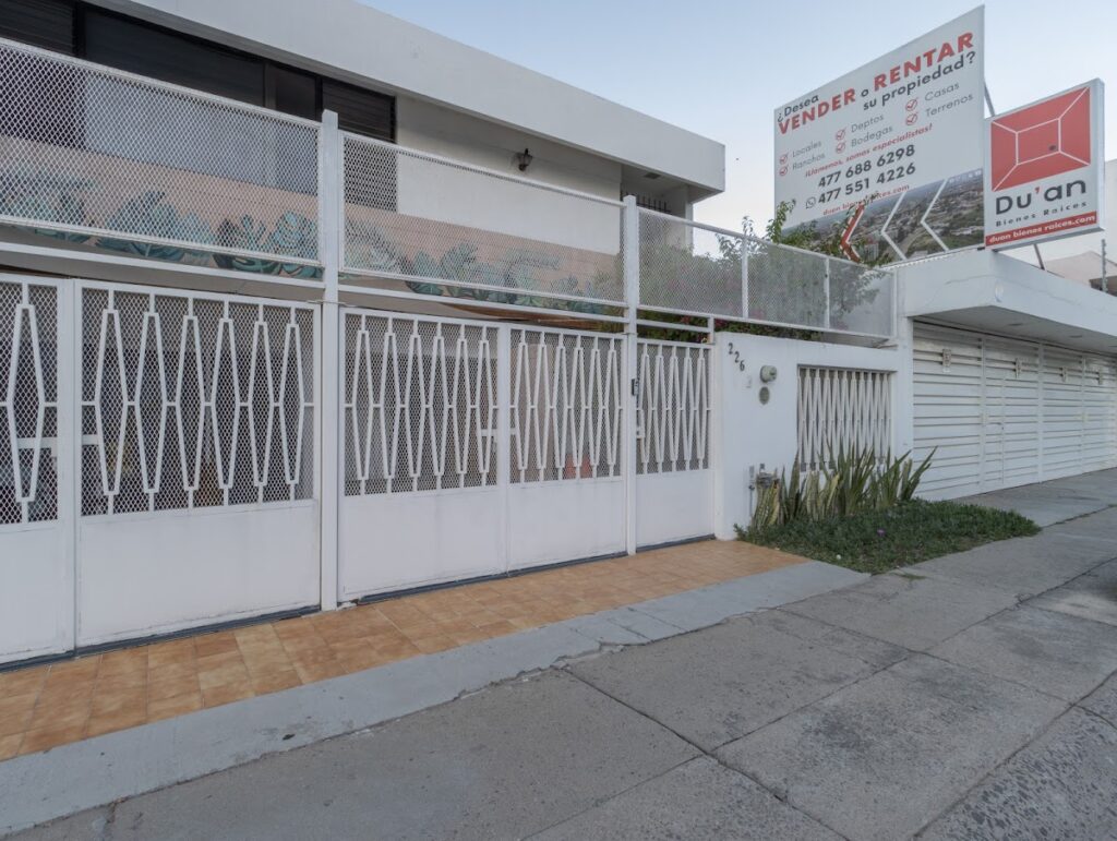 24884 duan bienes raices 1024x771