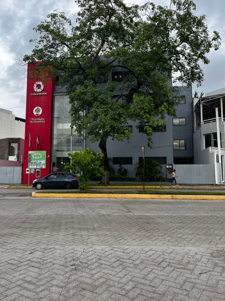 26014 abogados en villahermosa 8211 valdi abogados 768x1024