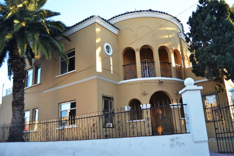 27670 utopic workspace 768x512