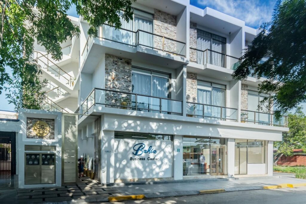 27898 bahia business center 1024x683