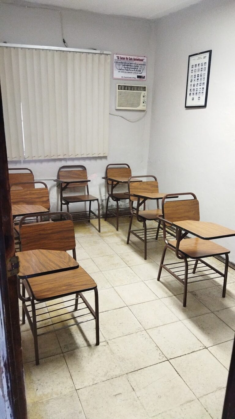 28440 escuela de manejo freeway 768x1365