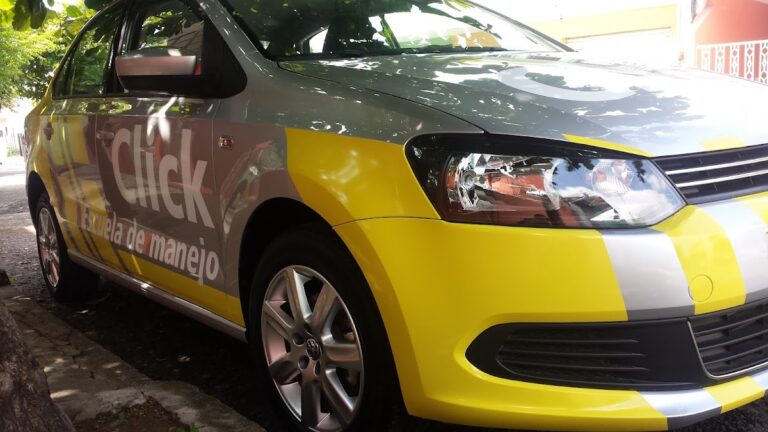 28712 click escuela de manejo 768x432