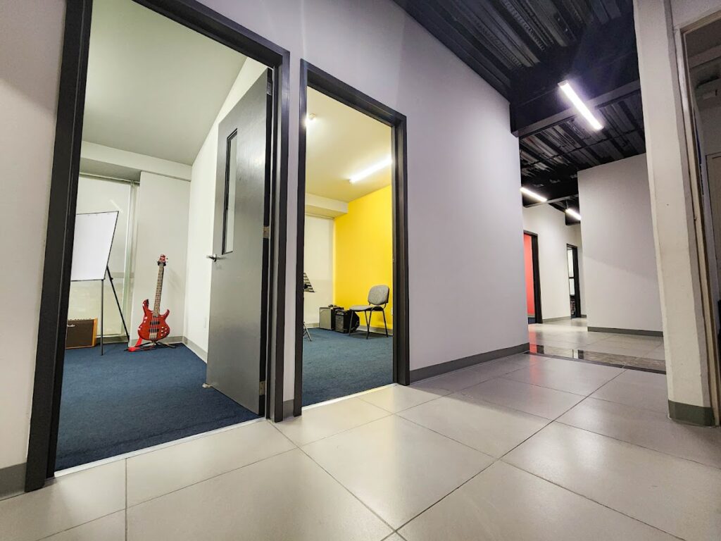 28966 tonica escuela de musica 1024x768