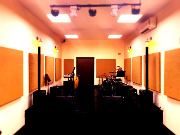 28975 centro universitario de musica fermatta queretaro 768x576