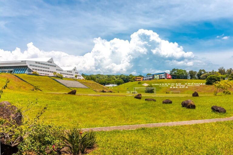 30209 universidad anahuac veracruz campus xalapa 768x512