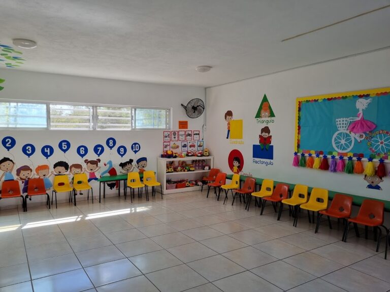 30422 guarderia monarca 768x576