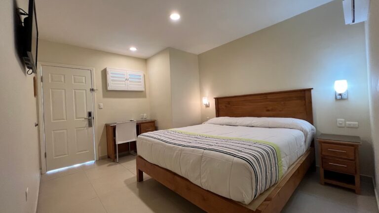 30577 hotel baja 768x432