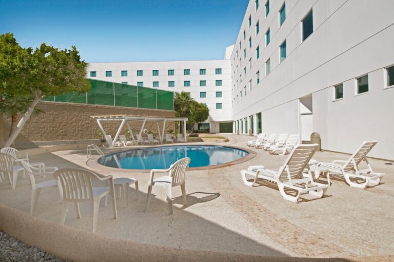 30634 fiesta inn mexicali 768x510