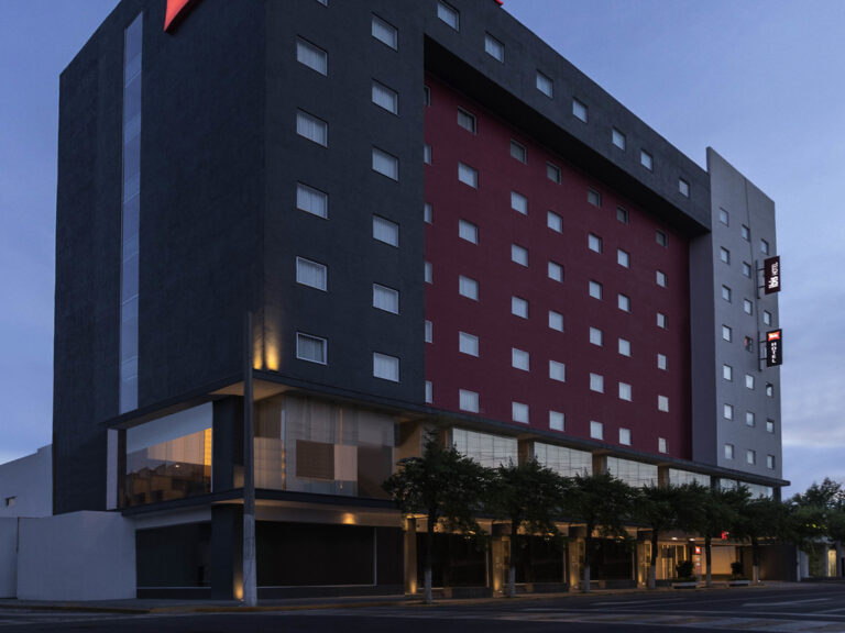 30775 ibis tlalnepantla 768x576